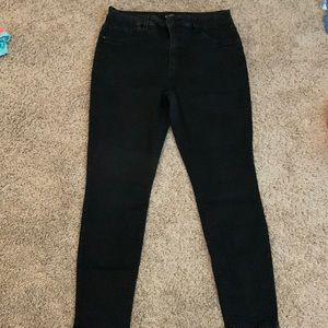 D. Jeans size 14 womens ankle/skinny black jeans